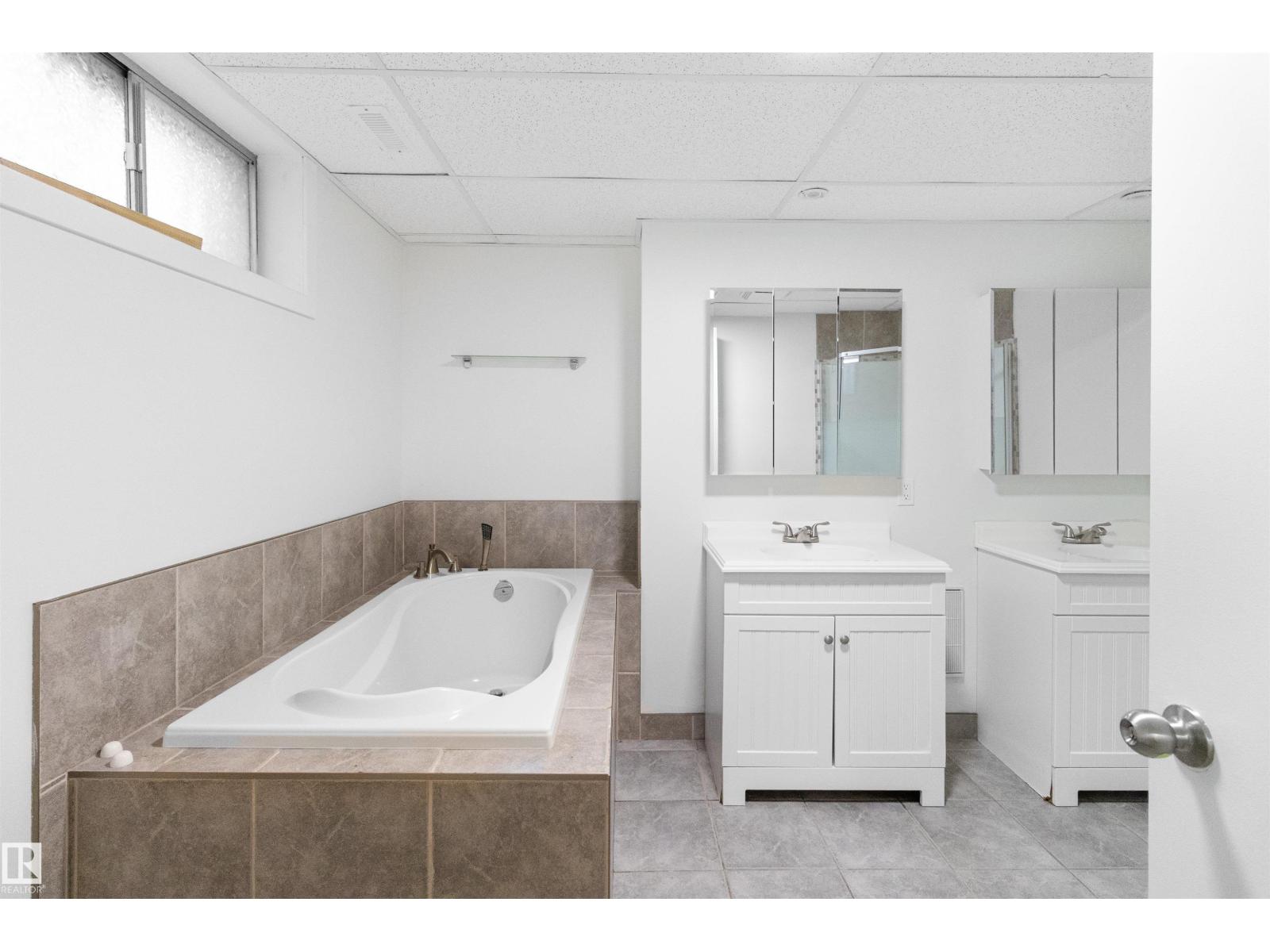 3427 78 St Nw, Edmonton, Alberta  T6K 0E1 - Photo 37 - E4463394