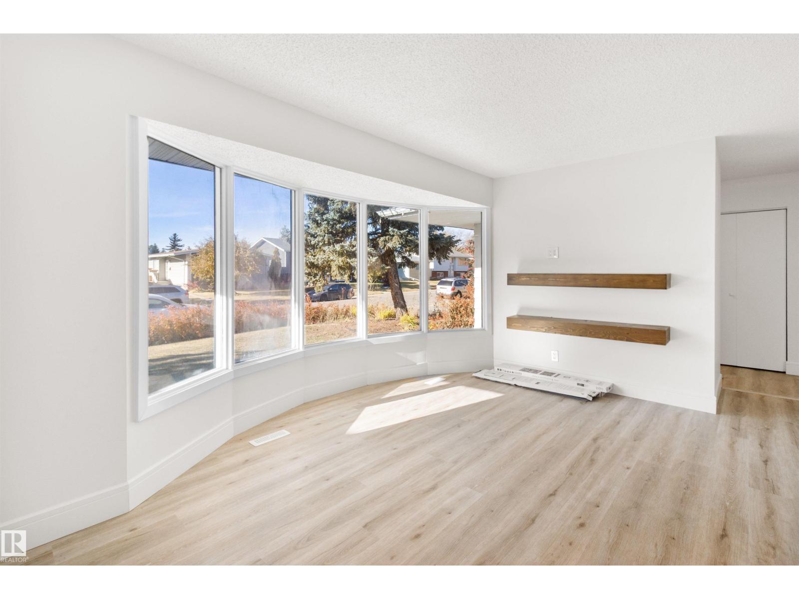 3427 78 St Nw, Edmonton, Alberta  T6K 0E1 - Photo 4 - E4463394