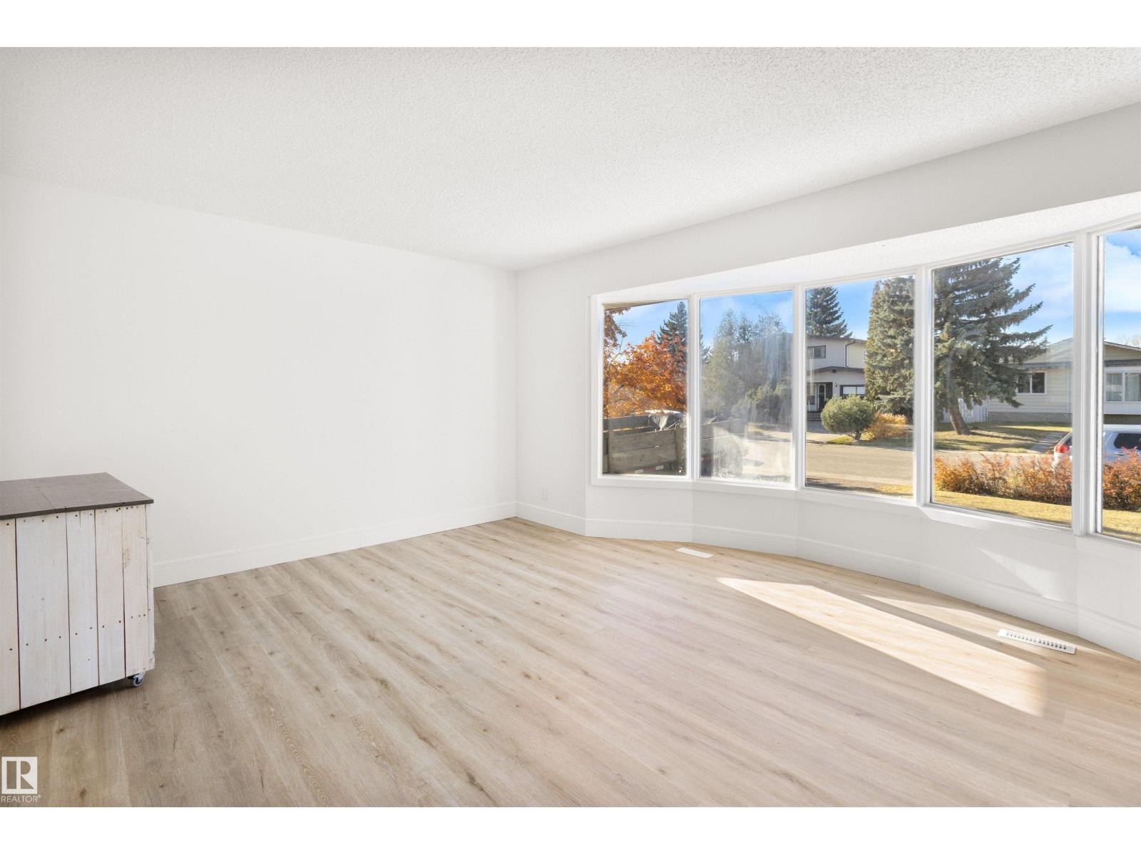 3427 78 St Nw, Edmonton, Alberta  T6K 0E1 - Photo 5 - E4463394