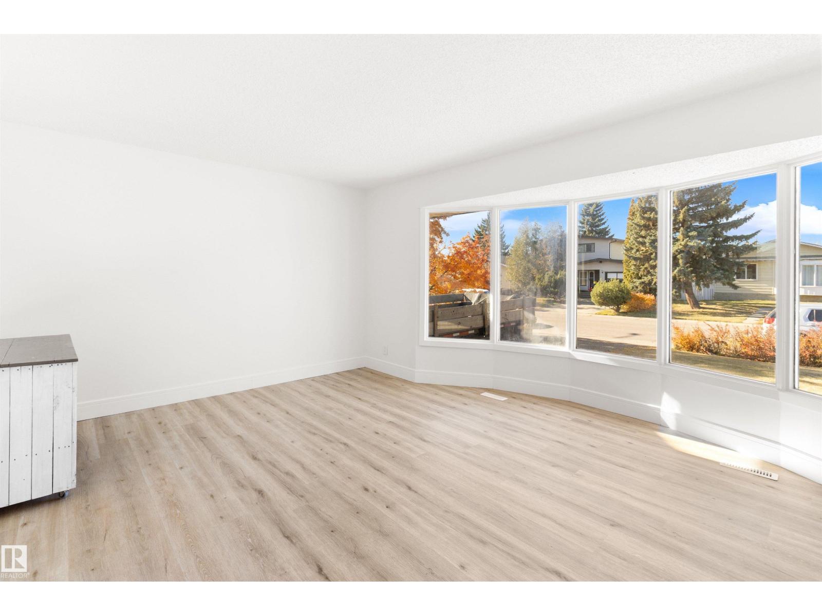3427 78 St Nw, Edmonton, Alberta  T6K 0E1 - Photo 6 - E4463394