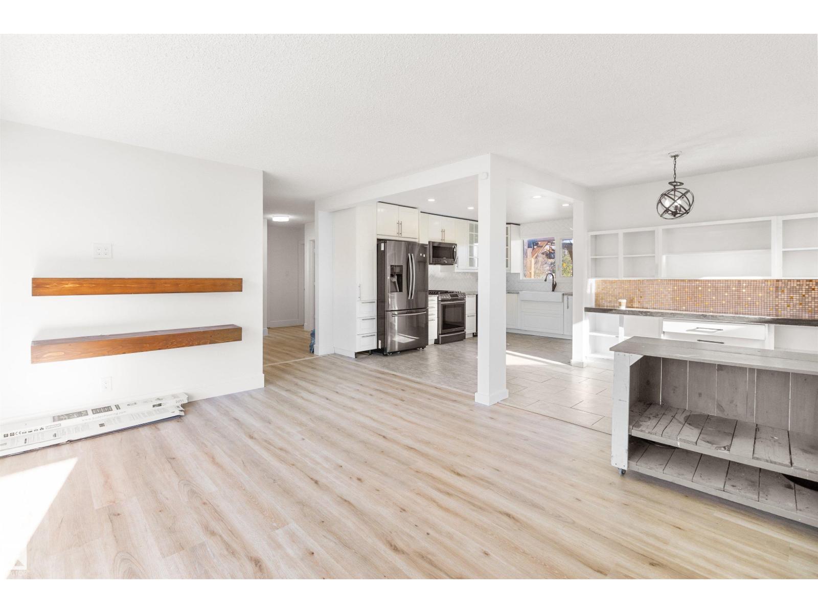 3427 78 St Nw, Edmonton, Alberta  T6K 0E1 - Photo 7 - E4463394