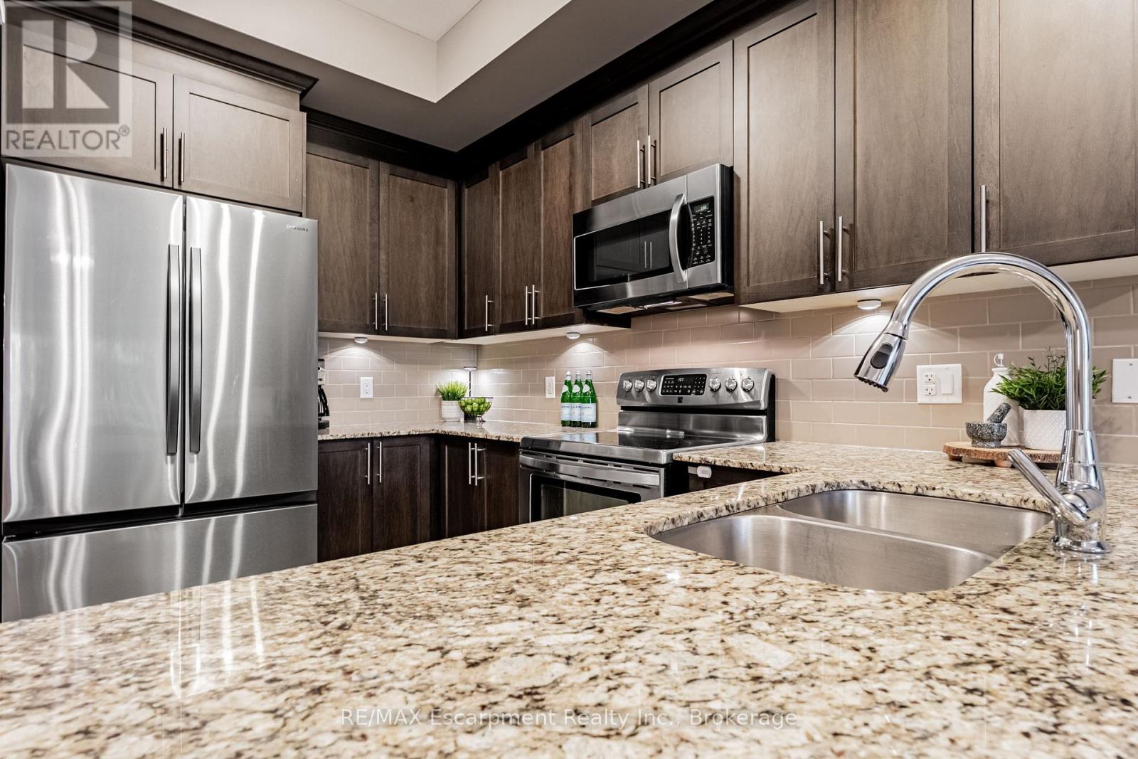 4148 Galileo Common, Burlington, Ontario  L7L 0G7 - Photo 13 - W12480910