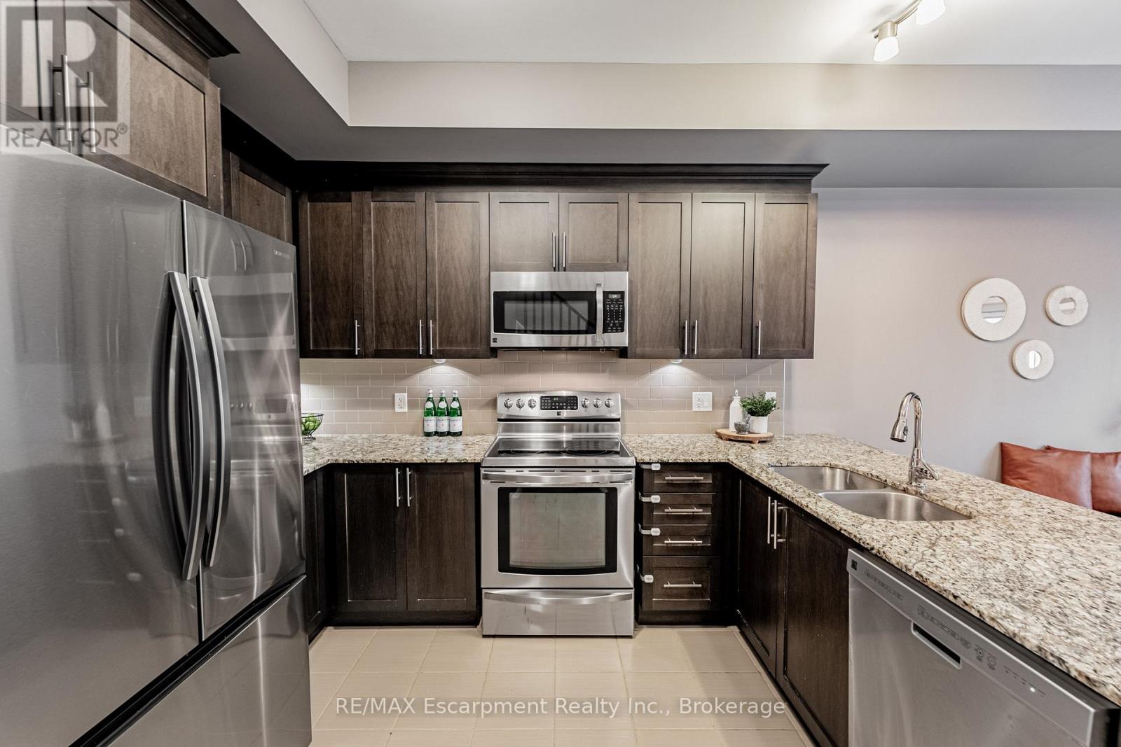 4148 Galileo Common, Burlington, Ontario  L7L 0G7 - Photo 9 - W12480910