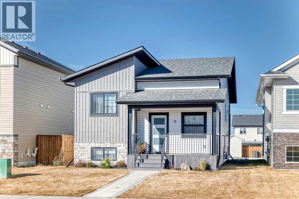 11 Ian Way, Sylvan Lake, Alberta  T4S 0T6 - Photo 2 - A2266436