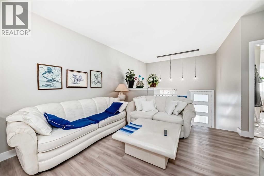 11 Ian Way, Sylvan Lake, Alberta  T4S 0T6 - Photo 6 - A2266436