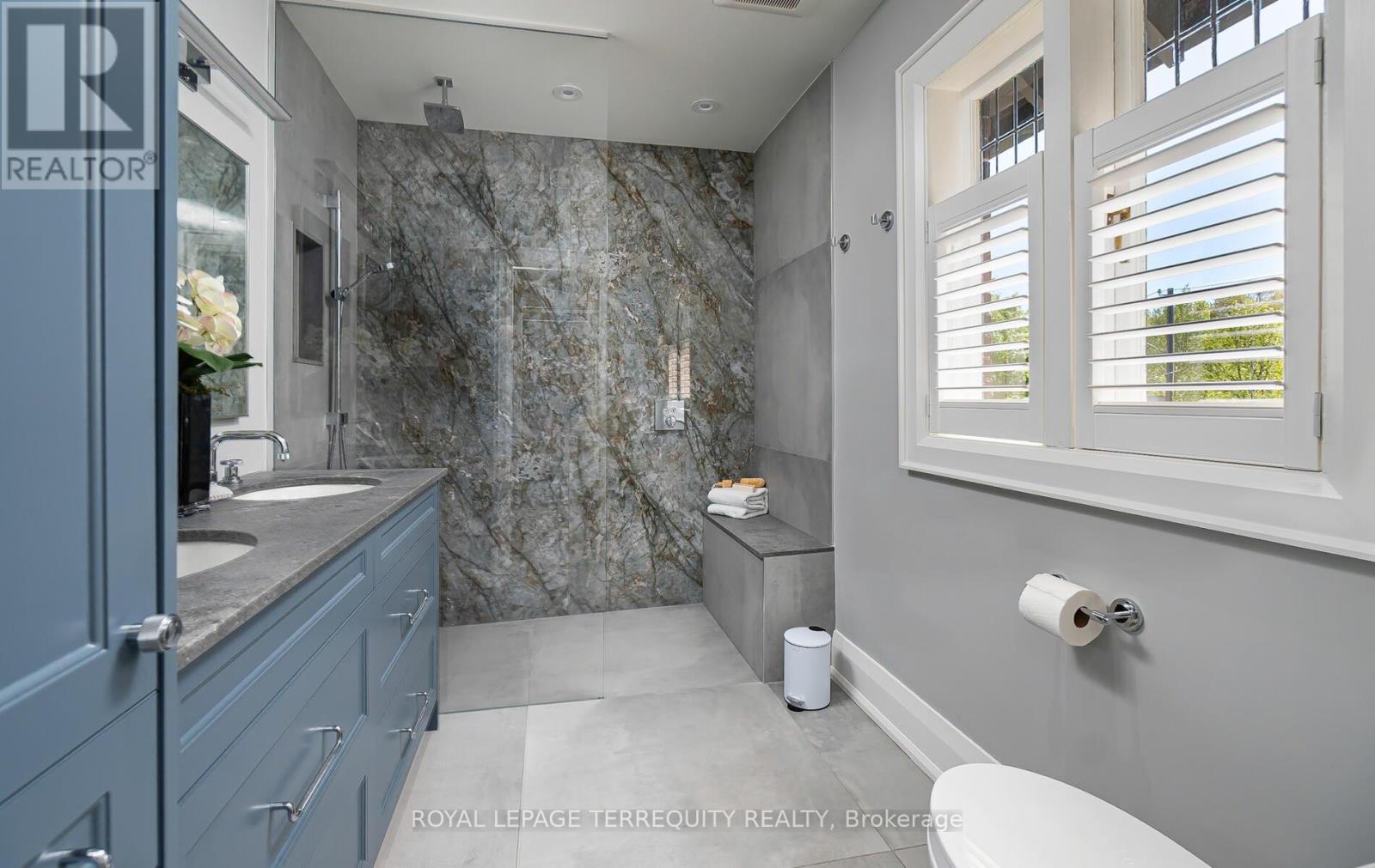 59 Baby Point Road, Toronto, Ontario  M6S 2G4 - Photo 19 - W12480827