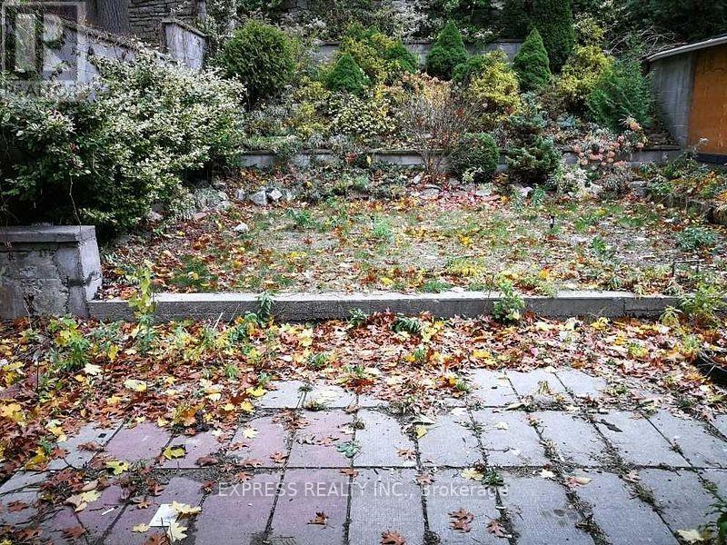 4 - 497 Parkside Drive, Toronto, Ontario  M6R 2Z9 - Photo 15 - W12480829