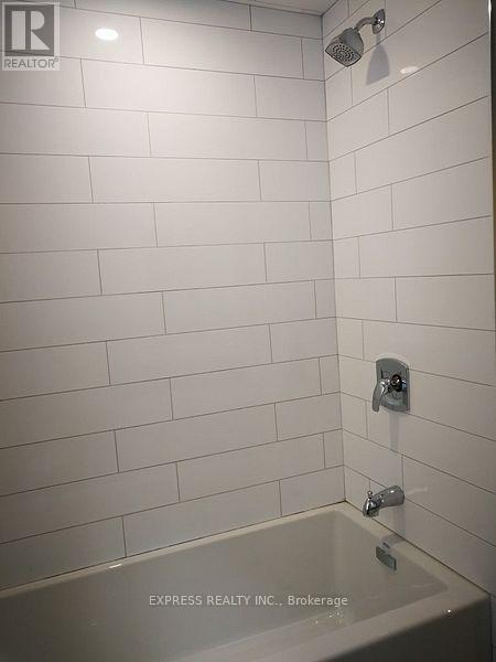 4 - 497 Parkside Drive, Toronto, Ontario  M6R 2Z9 - Photo 9 - W12480829