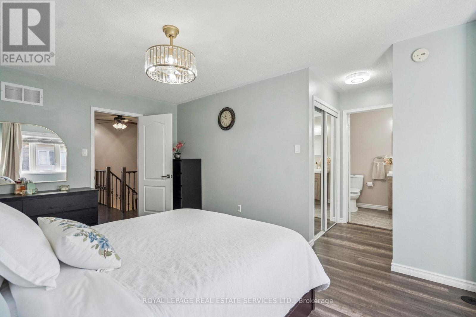 2293 Seton Crescent, Burlington, Ontario  L7L 6Y4 - Photo 24 - W12480846