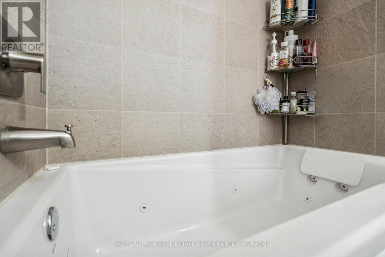 2293 Seton Crescent, Burlington, Ontario  L7L 6Y4 - Photo 27 - W12480846