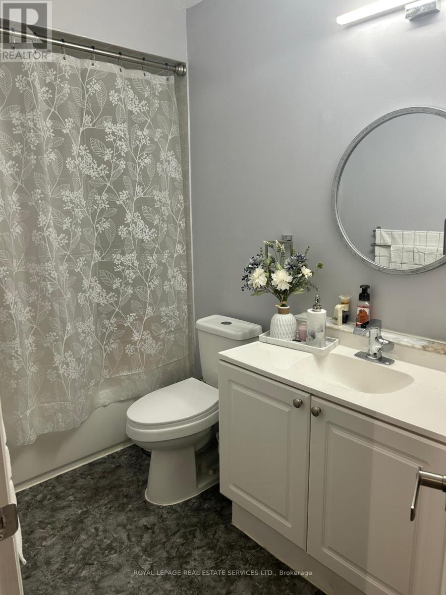 2293 Seton Crescent, Burlington, Ontario  L7L 6Y4 - Photo 34 - W12480846