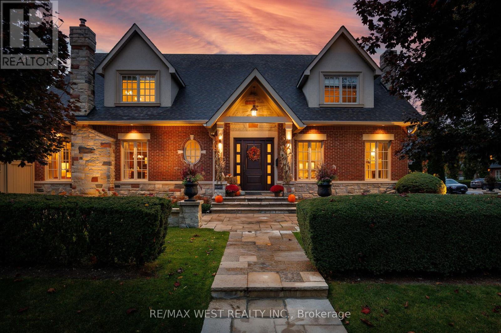 37 CEDARLAND DRIVE, Toronto, Ontario