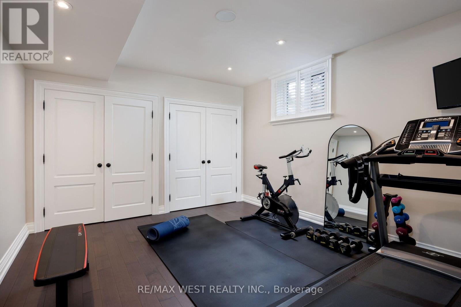 37 Cedarland Drive, Toronto, Ontario  M9A 2K5 - Photo 33 - W12480848