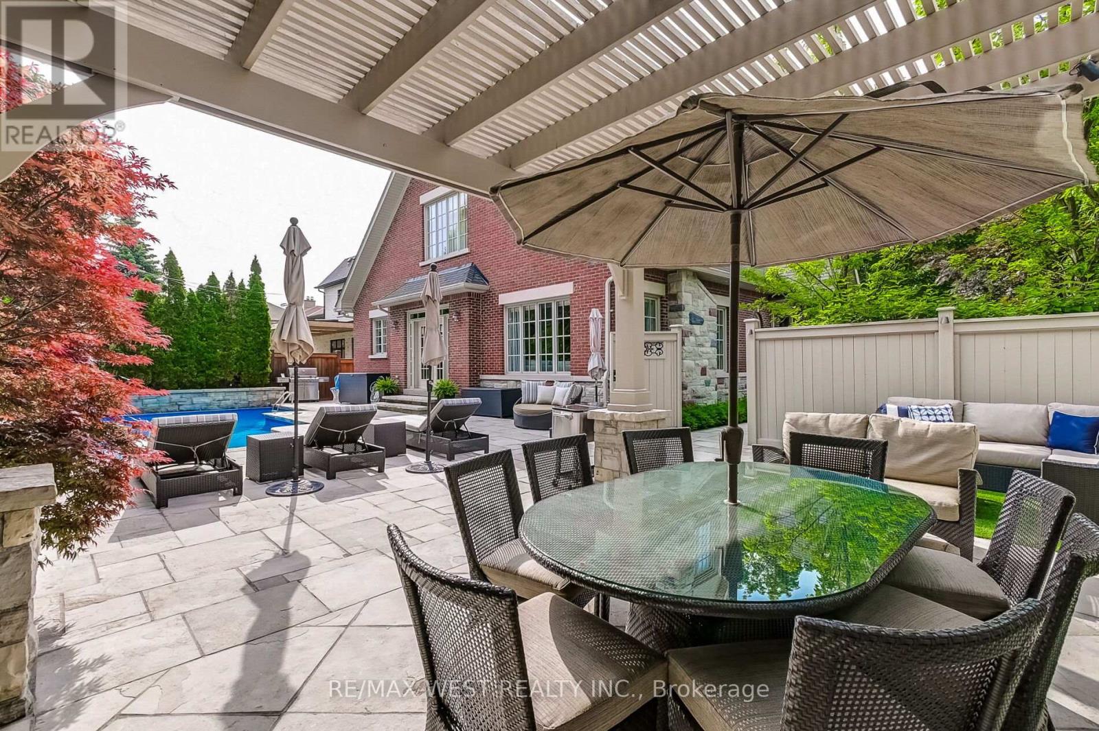 37 Cedarland Drive, Toronto, Ontario  M9A 2K5 - Photo 39 - W12480848