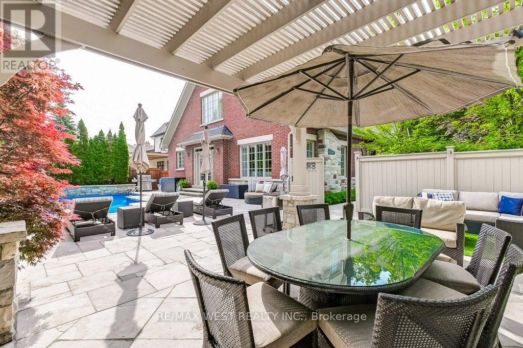 37 Cedarland Drive, Toronto, Ontario  M9A 2K5 - Photo 41 - W12480848