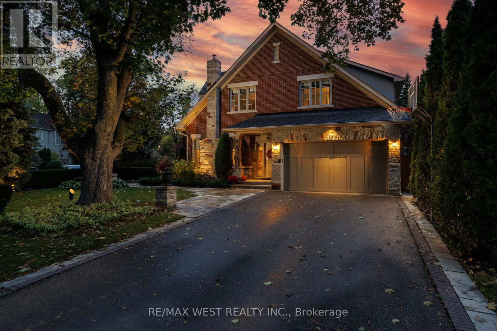 37 Cedarland Drive, Toronto, Ontario  M9A 2K5 - Photo 45 - W12480848