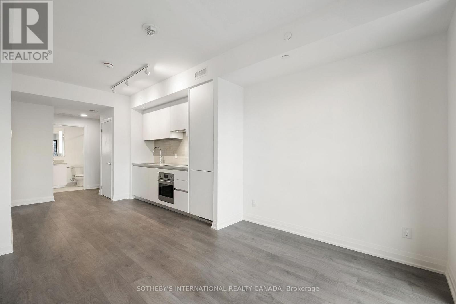 2107 - 4015 The Exchange Street, Mississauga, Ontario  L5B 0N9 - Photo 15 - W12480850