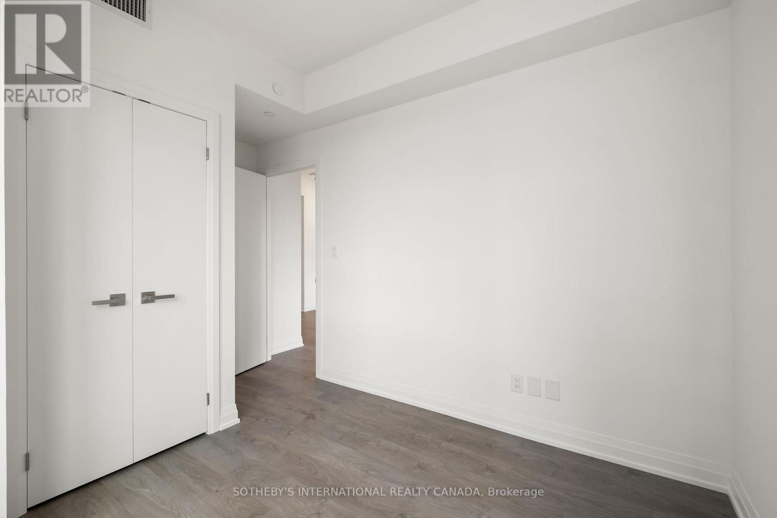 2107 - 4015 The Exchange Street, Mississauga, Ontario  L5B 0N9 - Photo 17 - W12480850