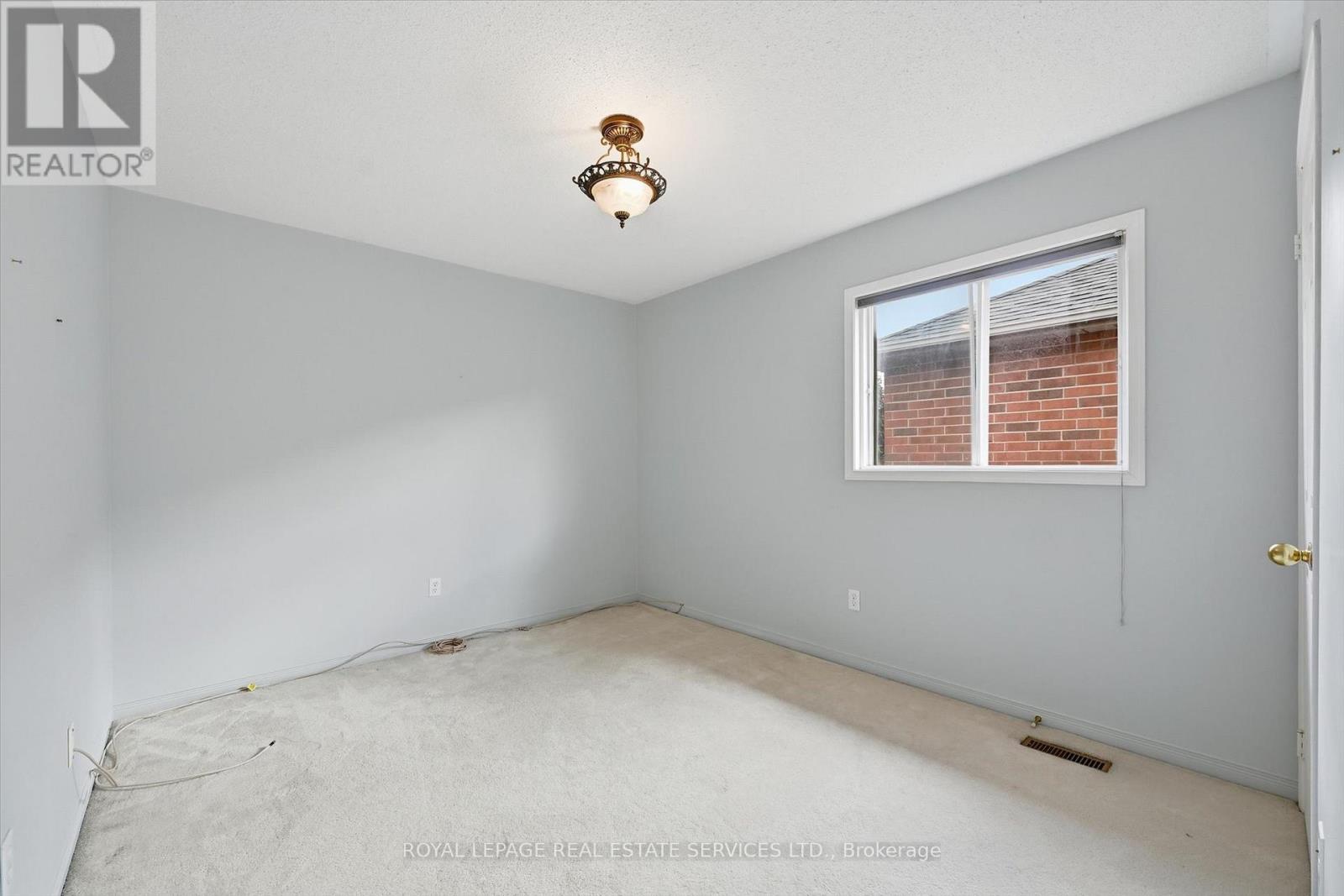 513 Fothergill Boulevard, Burlington, Ontario  L7L 6C8 - Photo 33 - W12480855