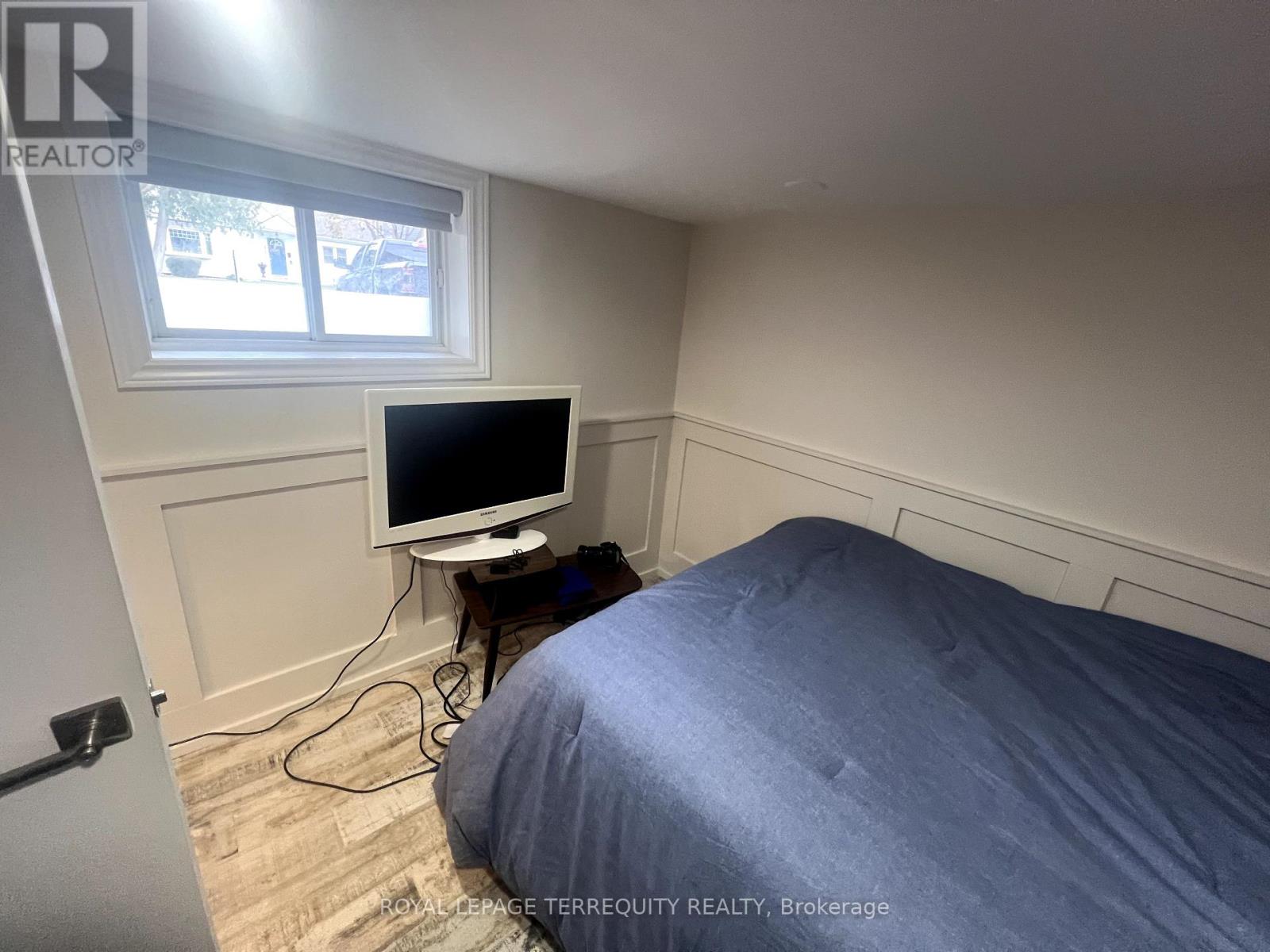 1280 Coric Avenue, Burlington, Ontario  L7R 3S3 - Photo 11 - W12480868