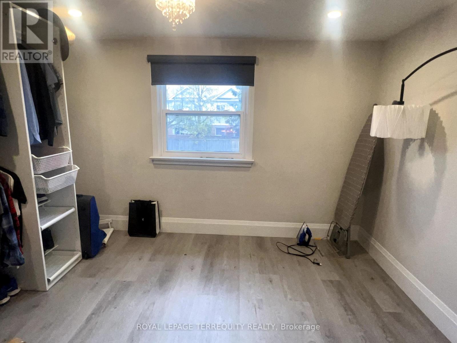 1280 Coric Avenue, Burlington, Ontario  L7R 3S3 - Photo 7 - W12480868