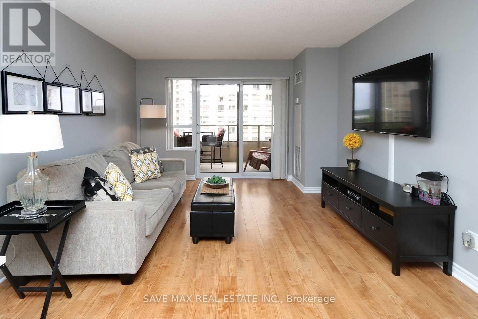 723 - 25 Kingsbridge Garden Circle, Mississauga, Ontario  L5R 4B1 - Photo 8 - W12480871