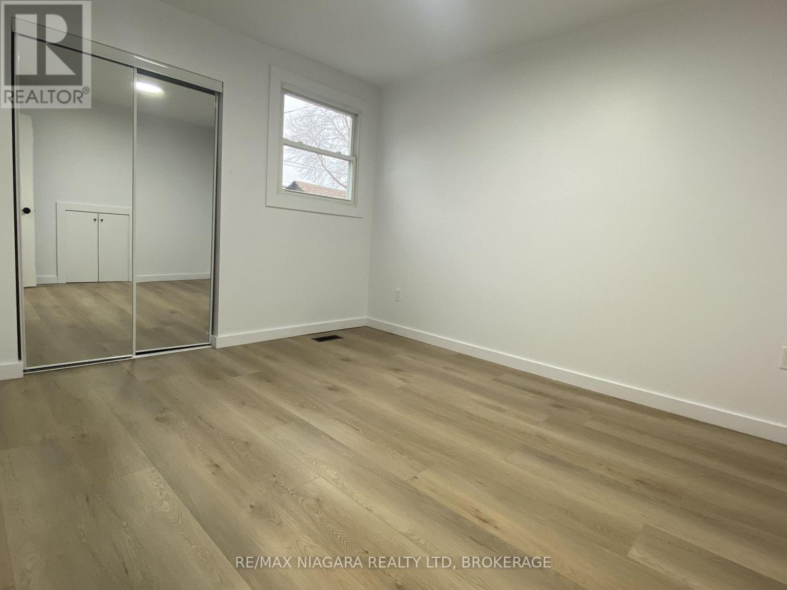 6159 Cadham Street, Niagara Falls, Ontario  L2G 3A3 - Photo 6 - X12480961