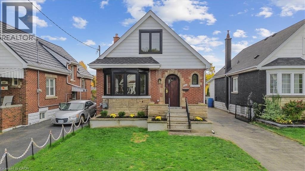 241 Huxley Avenue S, Hamilton, Ontario  L8K 2R2 - Photo 1 - 40777631