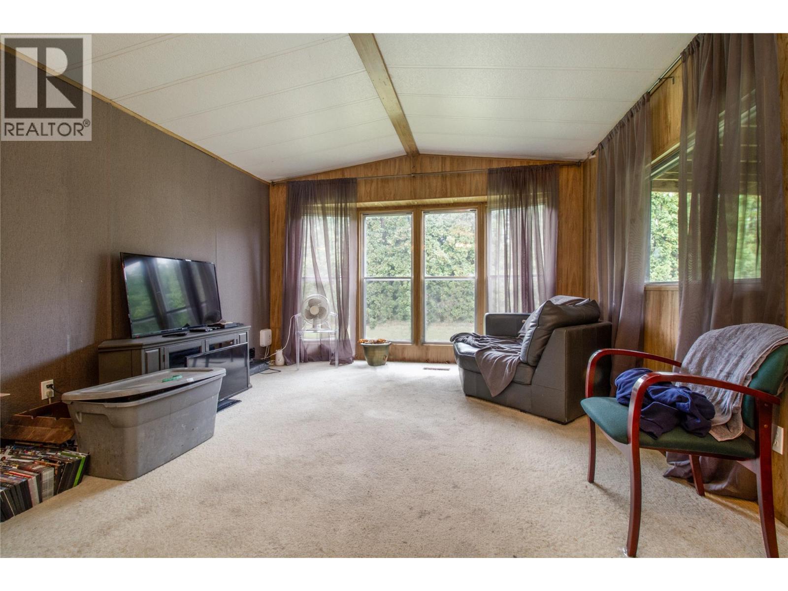 1867 Nixon Road, Revelstoke, British Columbia  V0E 2S0 - Photo 9 - 10365446