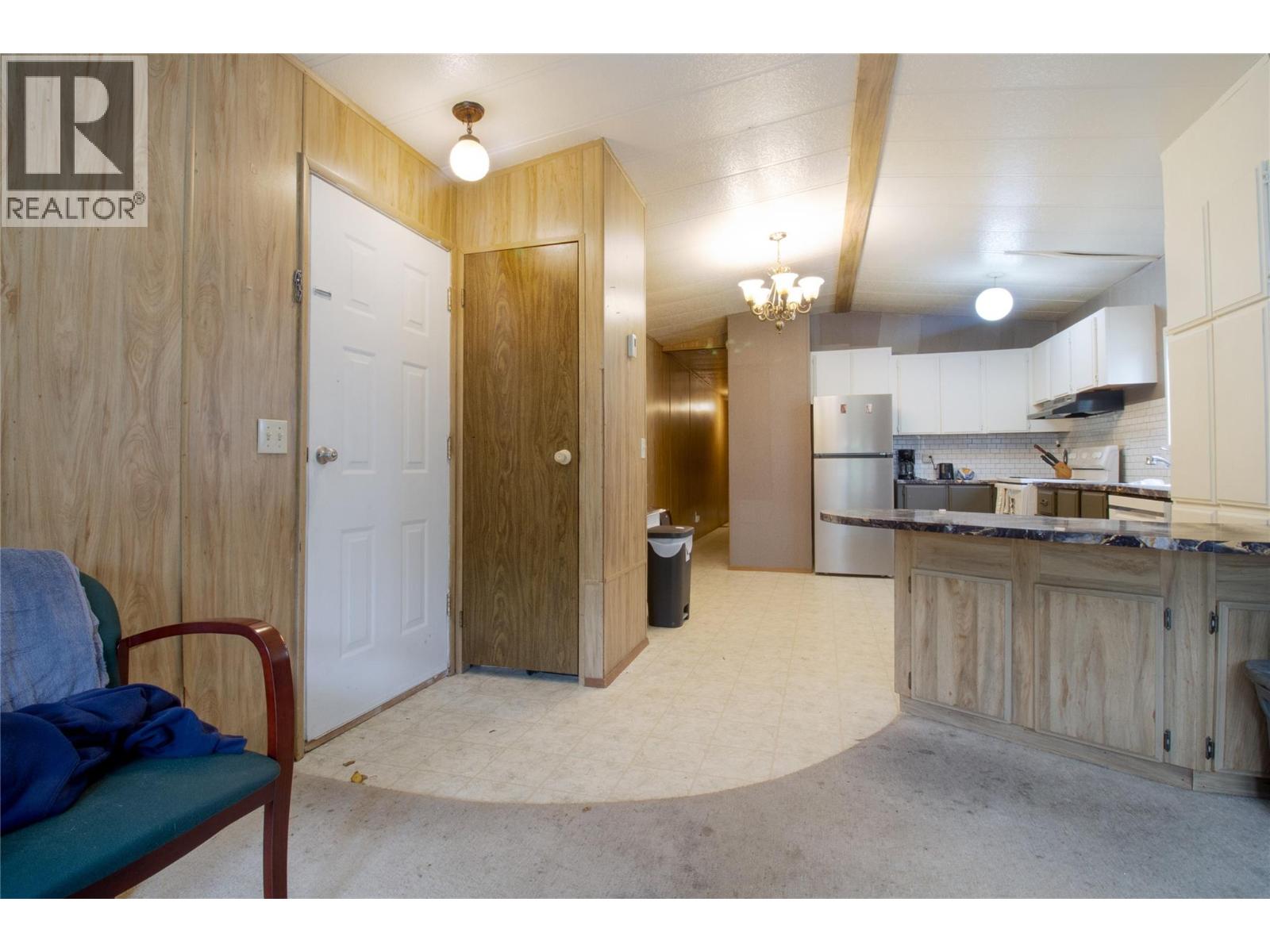 1867 Nixon Road, Revelstoke, British Columbia  V0E 2S0 - Photo 10 - 10365446