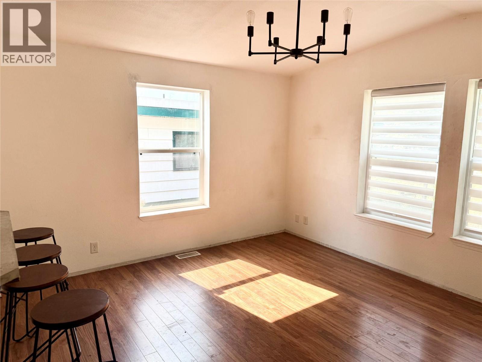 115 Railway Avenue, Salmo, British Columbia  V0G 1Z0 - Photo 14 - 10354950