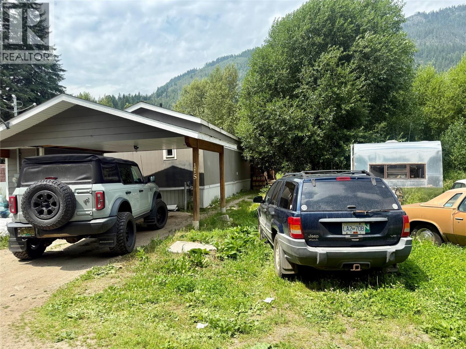 115 Railway Avenue, Salmo, British Columbia  V0G 1Z0 - Photo 8 - 10354950