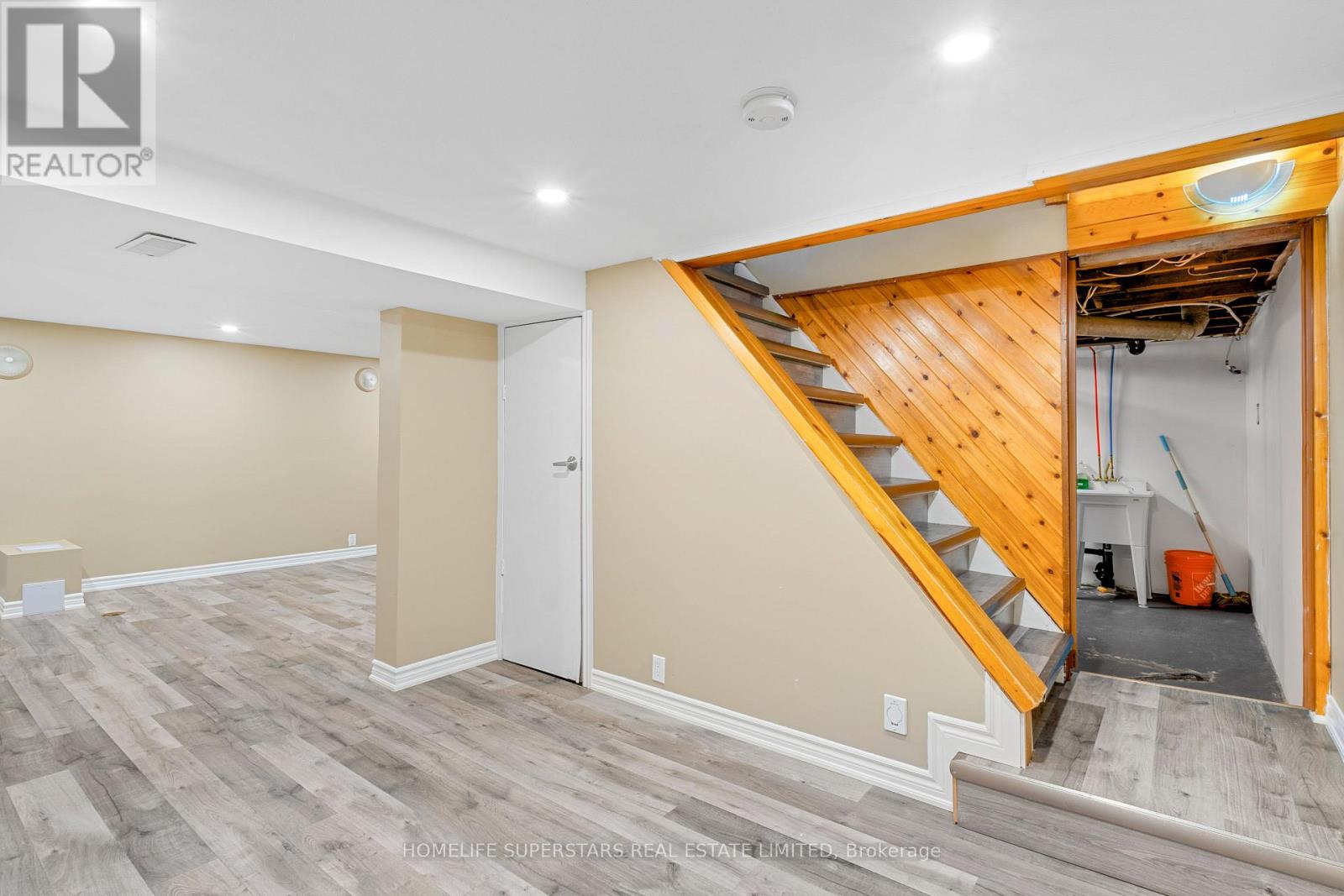 13 Lewis Street, Hamilton, Ontario  L8H 6C3 - Photo 17 - X12480832