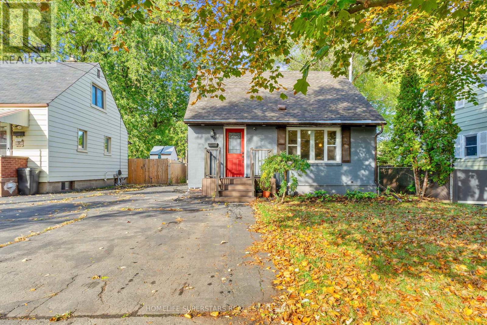 13 Lewis Street, Hamilton, Ontario  L8H 6C3 - Photo 2 - X12480832