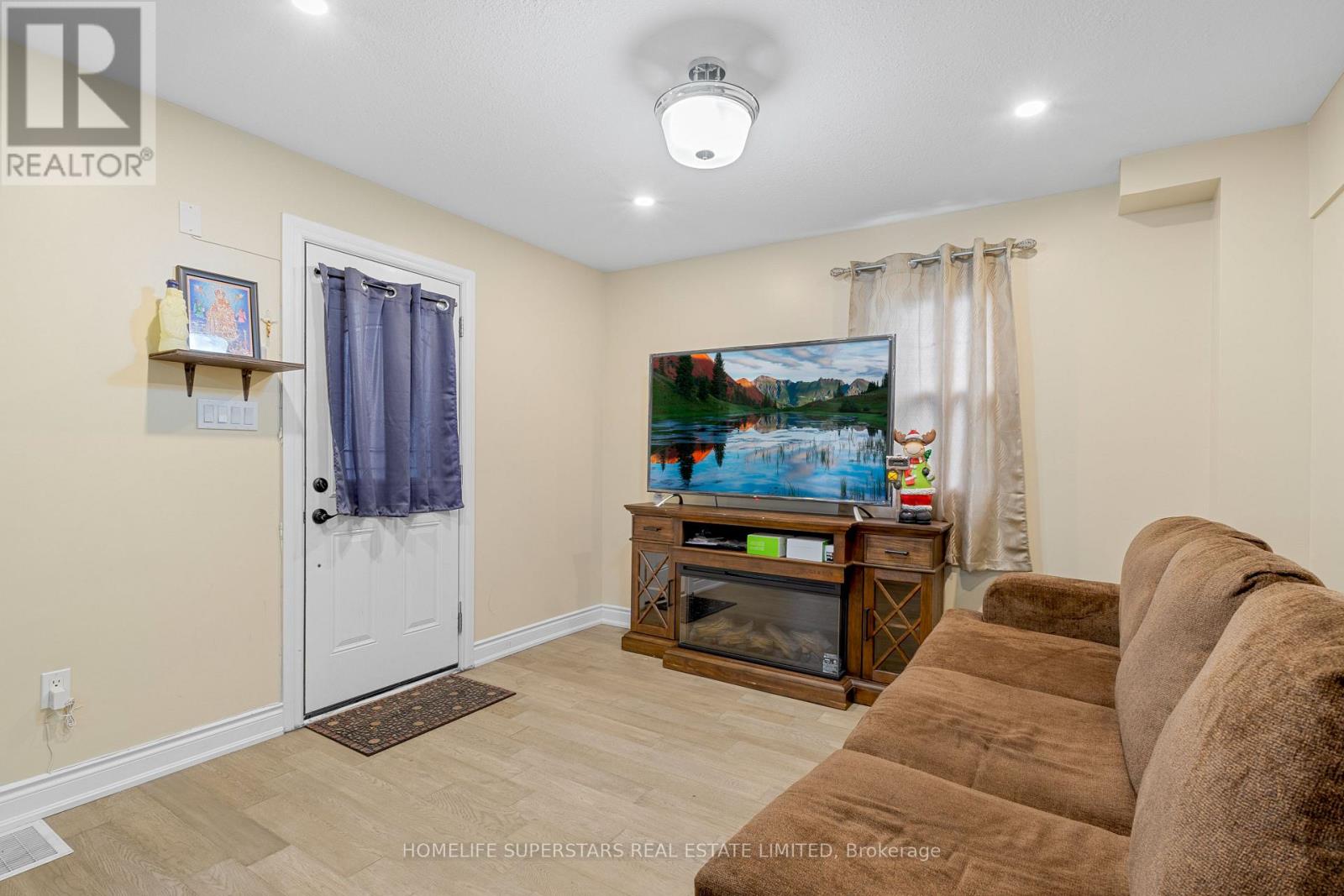 13 Lewis Street, Hamilton, Ontario  L8H 6C3 - Photo 4 - X12480832