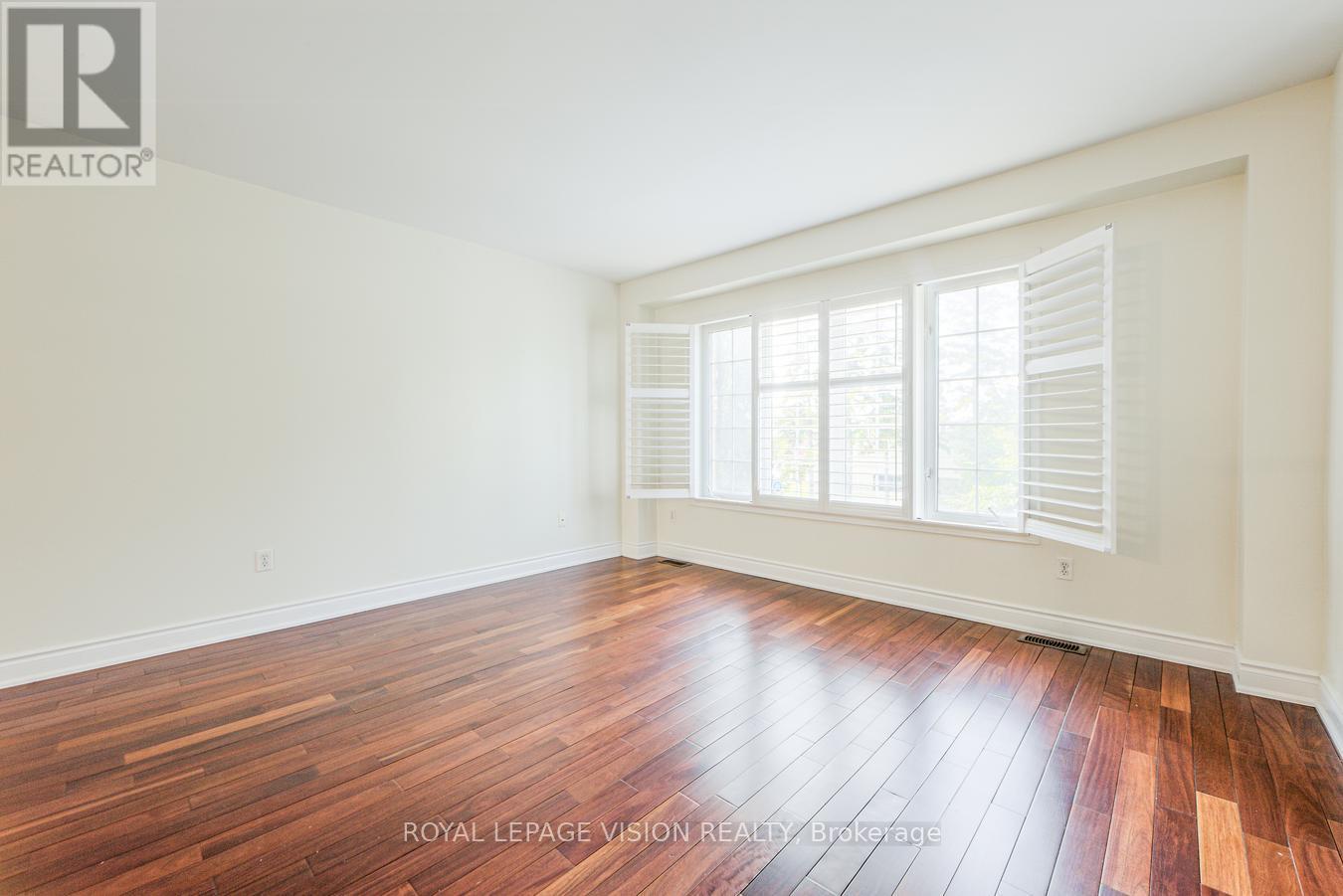 53 Hobson Avenue, Toronto, Ontario  M4A 2X7 - Photo 13 - C12480842