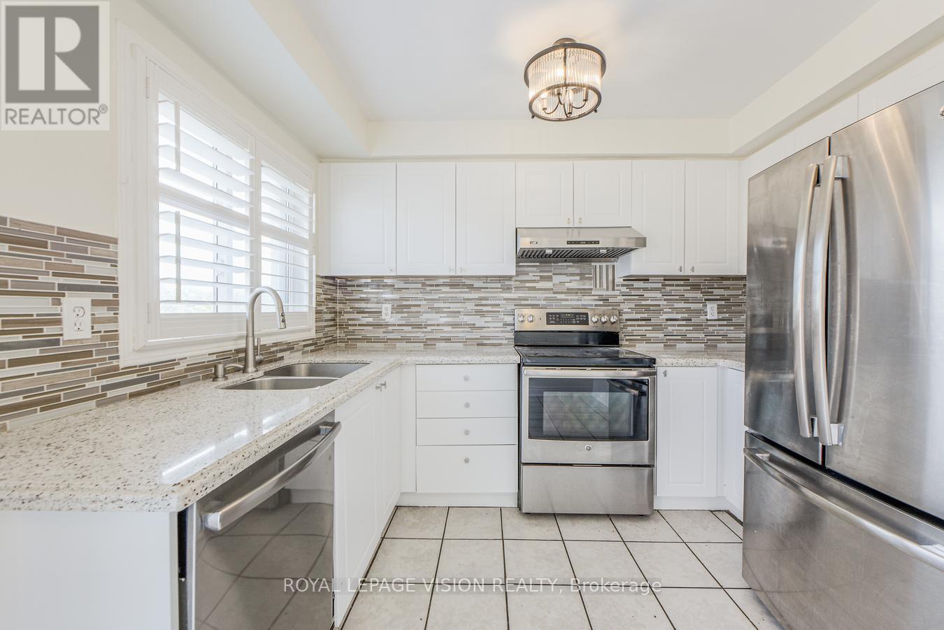 53 Hobson Avenue, Toronto, Ontario  M4A 2X7 - Photo 19 - C12480842