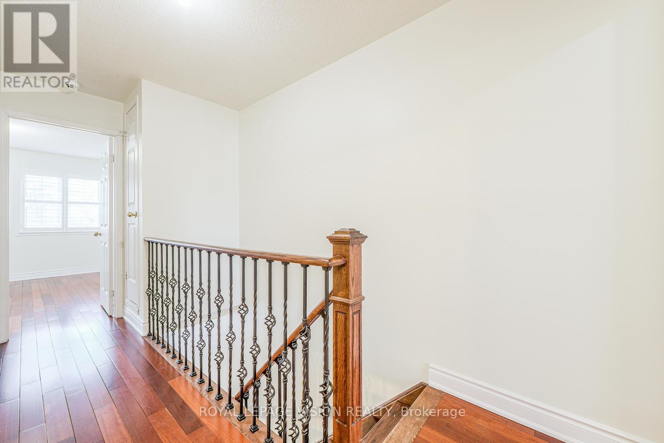53 Hobson Avenue, Toronto, Ontario  M4A 2X7 - Photo 25 - C12480842
