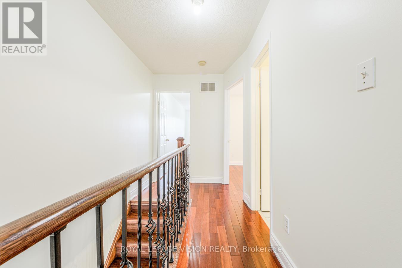 53 Hobson Avenue, Toronto, Ontario  M4A 2X7 - Photo 26 - C12480842