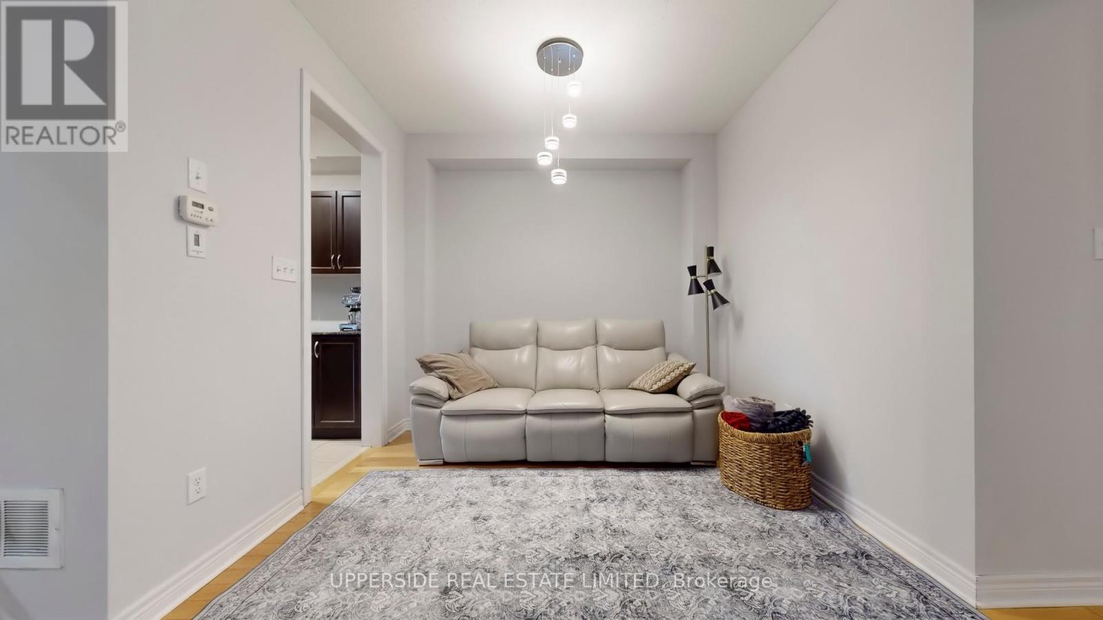 125 Walter Sinclair Court, Richmond Hill, Ontario  L4E 0X4 - Photo 4 - N12475872