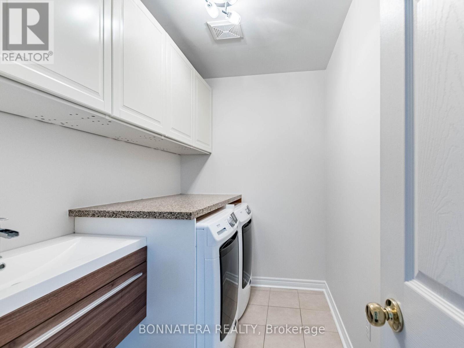 19 - 3275 Stalybridge Drive, Oakville, Ontario  L5M 0L2 - Photo 37 - W12480698