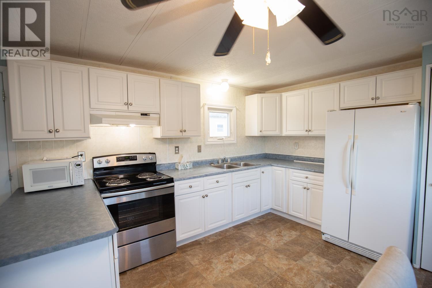 54 Bomber Drive, Bible Hill, Nova Scotia  B2N 2W6 - Photo 4 - 202524941