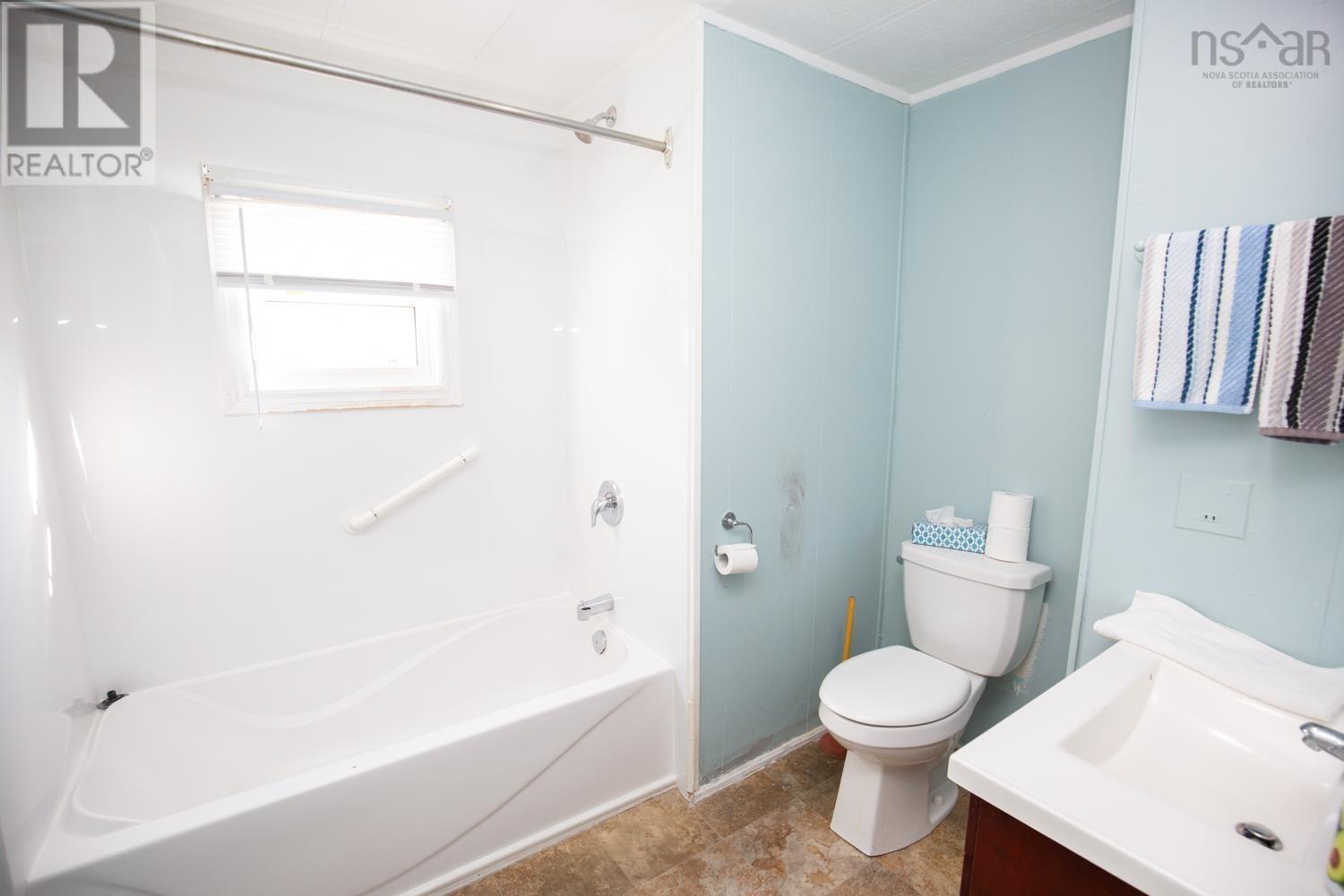 54 Bomber Drive, Bible Hill, Nova Scotia  B2N 2W6 - Photo 14 - 202524941