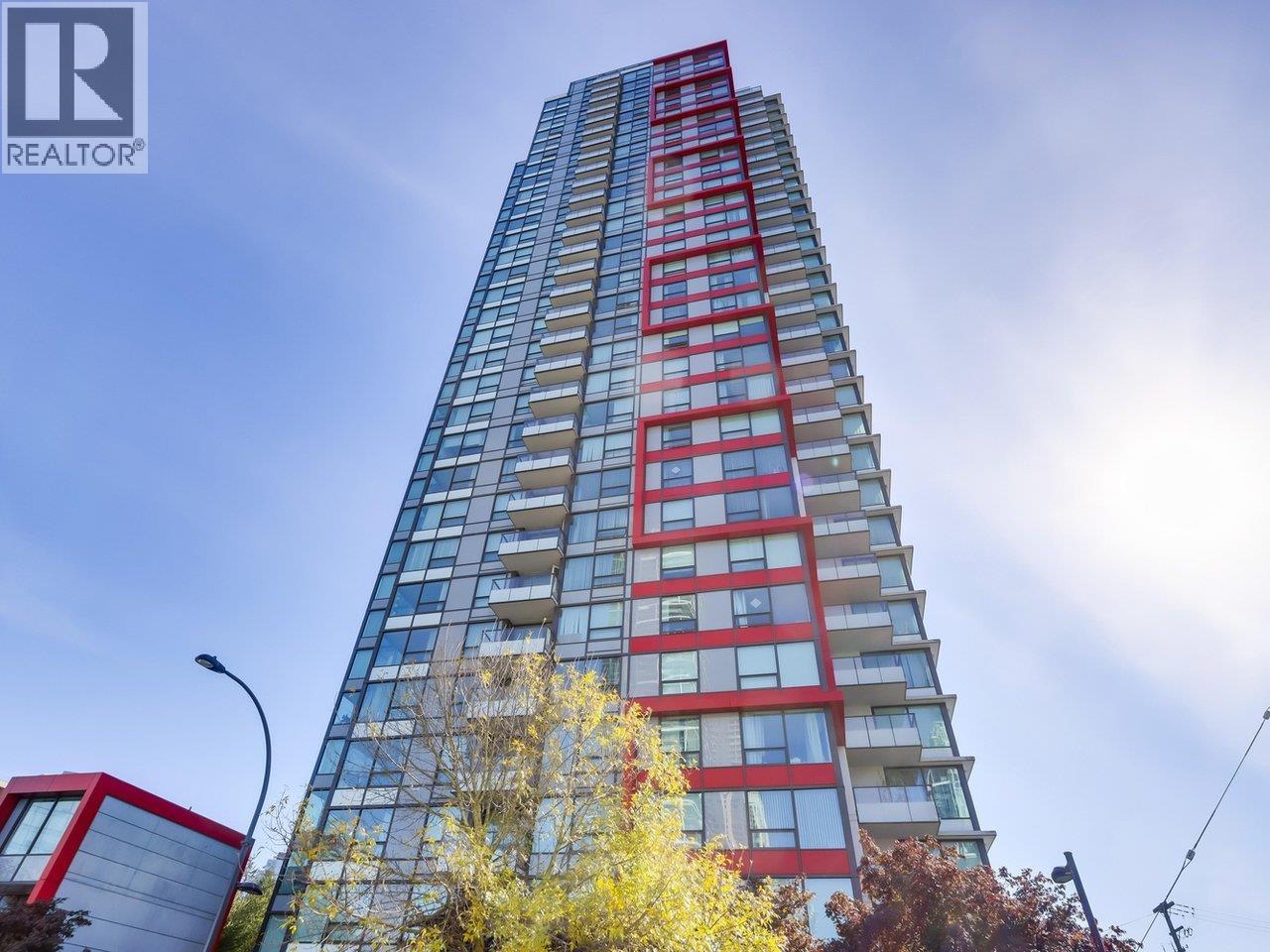 802 6658 DOW AVENUE, Burnaby, British Columbia