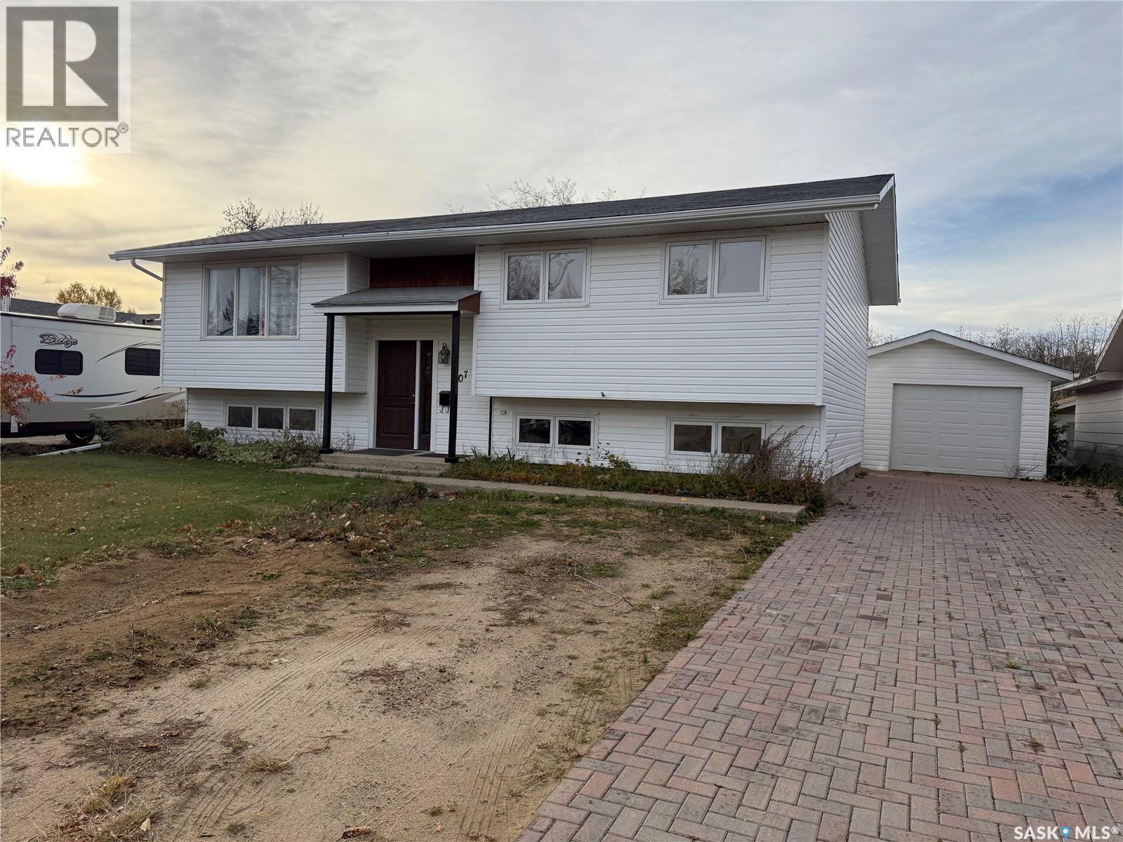 607 Clover Avenue, Dalmeny, Saskatchewan  S0K 1E0 - Photo 2 - SK021687