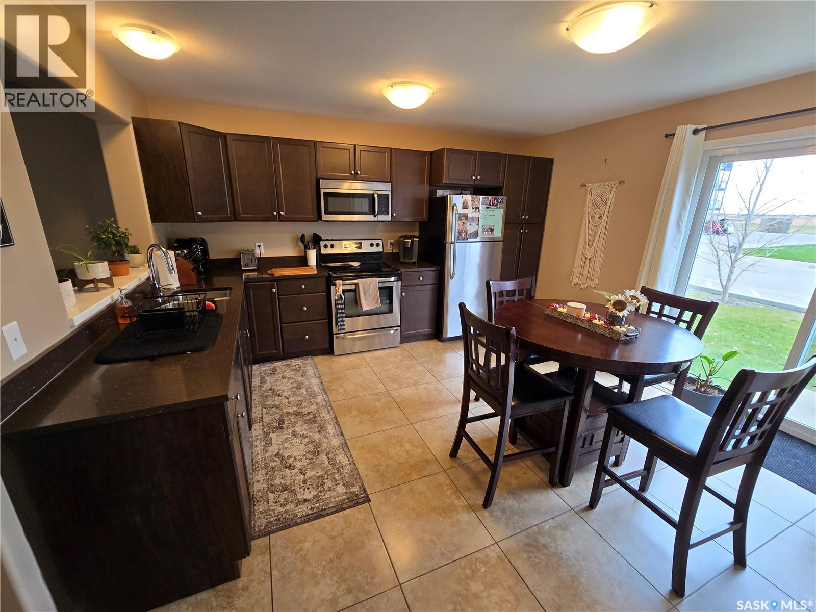 6 815 5th Street Ne, Weyburn, Saskatchewan  S4H 2K9 - Photo 11 - SK021622