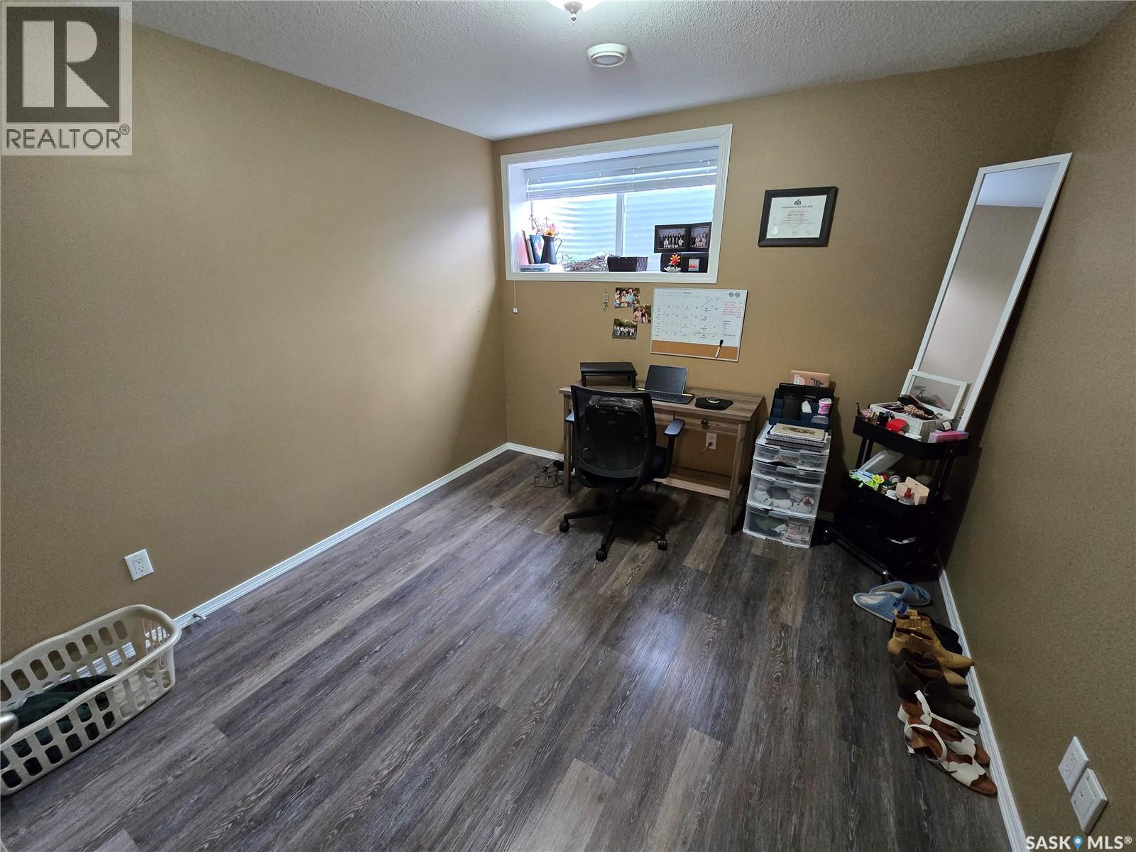 6 815 5th Street Ne, Weyburn, Saskatchewan  S4H 2K9 - Photo 37 - SK021622