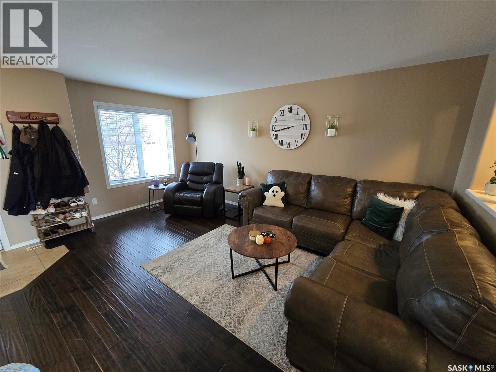 6 815 5th Street Ne, Weyburn, Saskatchewan  S4H 2K9 - Photo 9 - SK021622