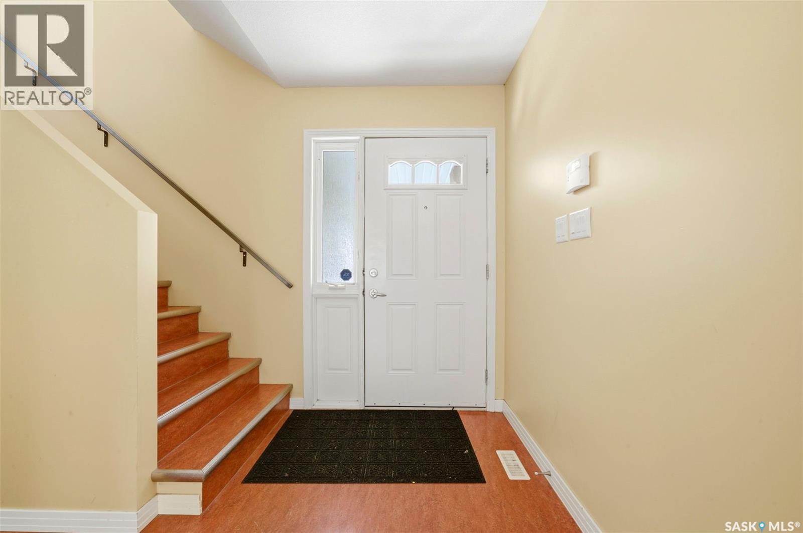 186 Massey Road, Regina, Saskatchewan  S4S 4N5 - Photo 3 - SK021608