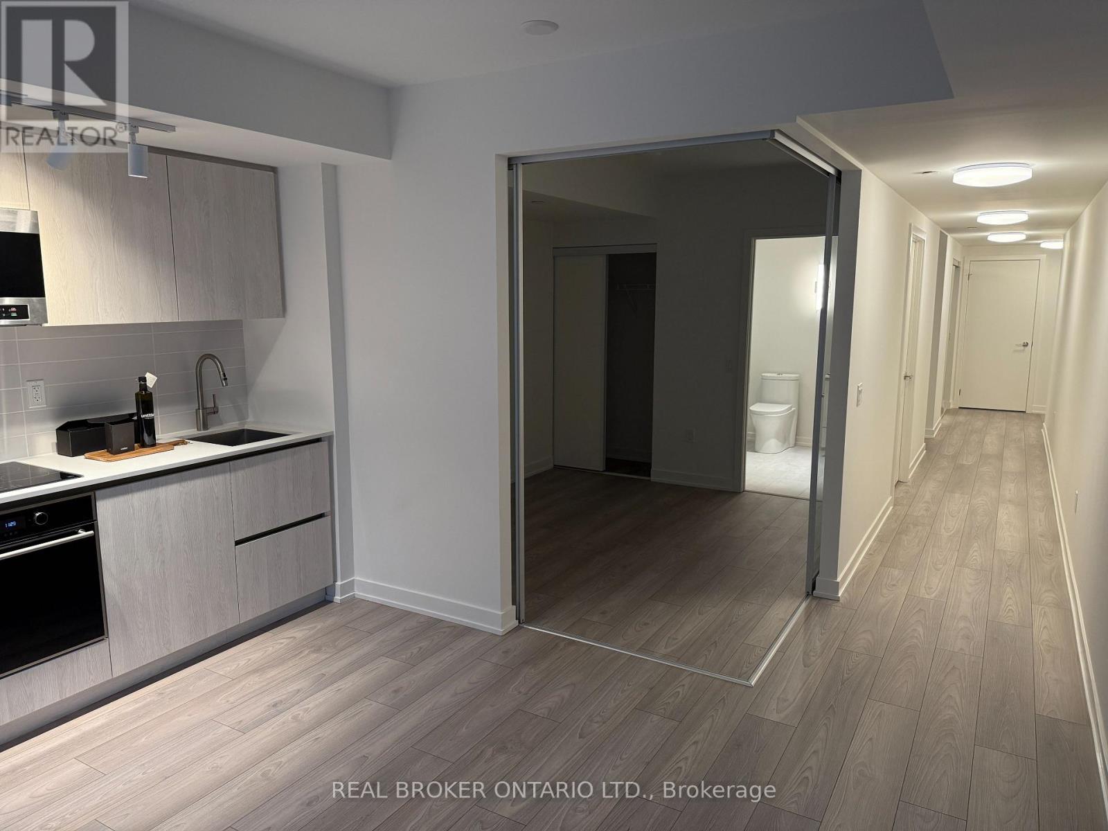 307 - 110 Broadway Avenue, Toronto, Ontario  M4P 1V7 - Photo 3 - C12480905